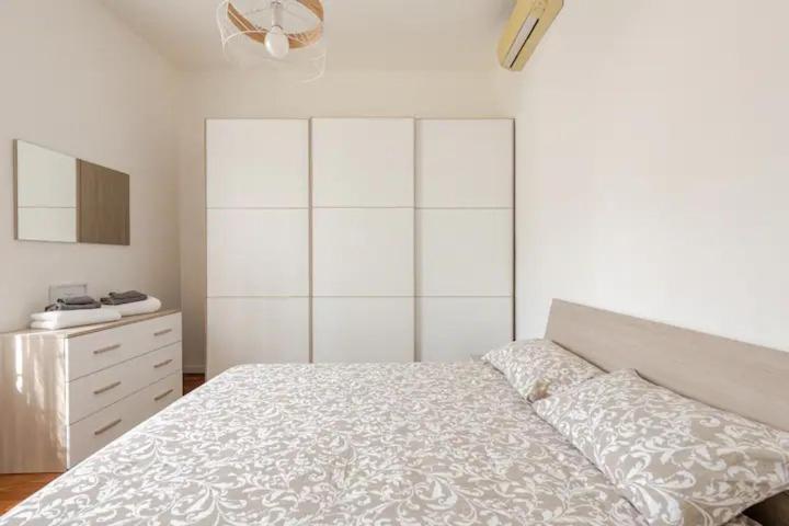 Like At - Close To Metro, Stadio San Siro, Duomo, Con Parcheggio Privato Apartment
